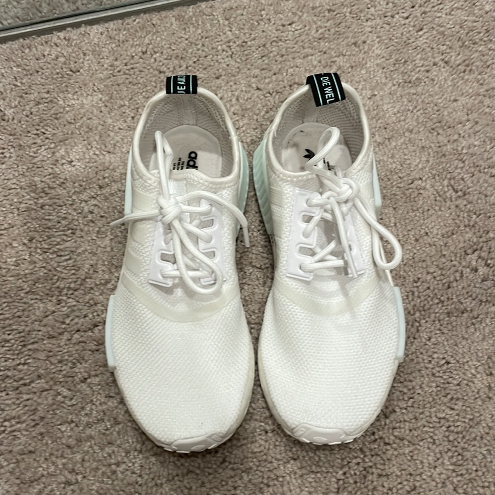 Adidas NMD R1 - Picture 2 of 4
